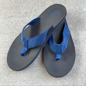 Gap flip flops
